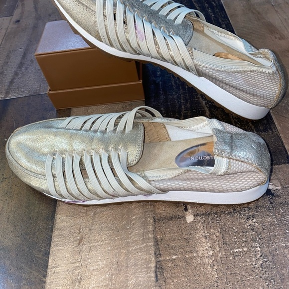 E Collection Eslehni Gold Beige Shimmer Slip On Comfort Sneakers Size 8 1/2 - Picture 9 of 11